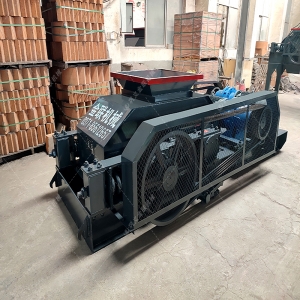 2PG500X750對輥破碎機(jī)發(fā)貨圖片_發(fā)往廣東佛山_破碎石英砂