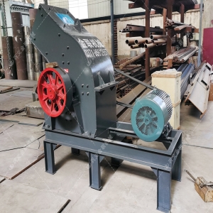 PC310X520小型錘式破碎機(jī)發(fā)貨圖片_發(fā)往河南洛河_破碎化工產(chǎn)品