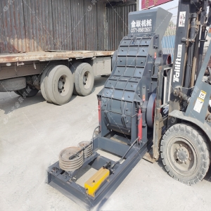 SCF600X600雙級粉碎機(jī)發(fā)貨圖片_發(fā)往山東濱州_破碎電石渣