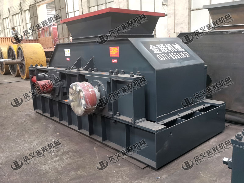 時(shí)產(chǎn)30噸風(fēng)化砂制砂機(jī)的價(jià)格是多少,哪個(gè)廠家質(zhì)優(yōu)價(jià)廉? 時(shí)產(chǎn)30噸風(fēng)化砂制砂機(jī)的價(jià)格是多少,哪個(gè)廠家質(zhì)優(yōu)價(jià)廉?