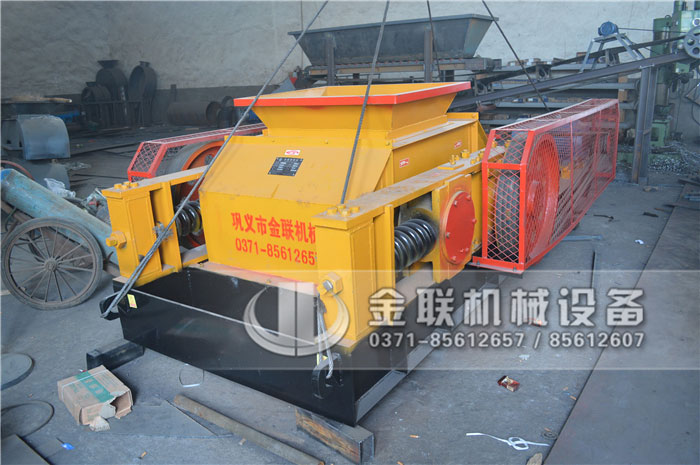 影響強力雙齒輥破碎機生產效率的因素有哪些？