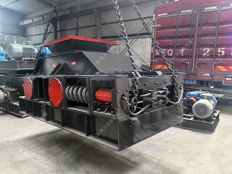 2PG800x600中型對輥制砂機發往安徽