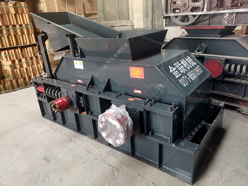 2PG0806彈簧式對輥制砂機(jī)-對輥破碎機(jī)發(fā)往河南