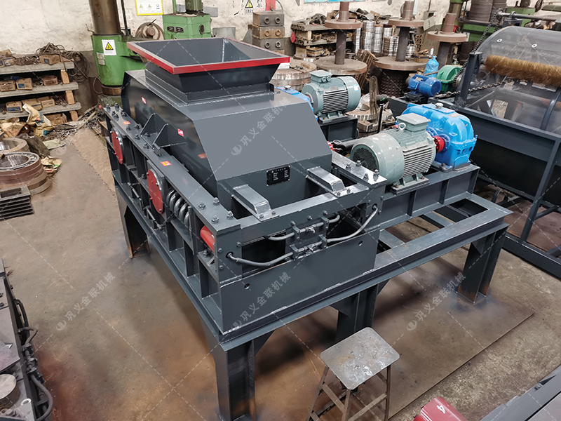 2PG800x600直聯(lián)式對輥破碎制砂機發(fā)貨圖片
