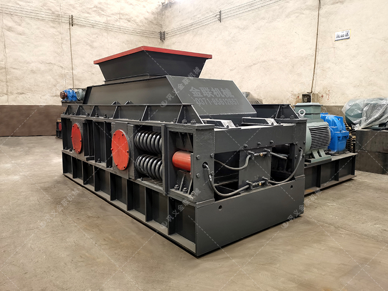 2PG1500X800大型對輥破碎機發貨圖片_發往陜西漢中_破碎石英砂