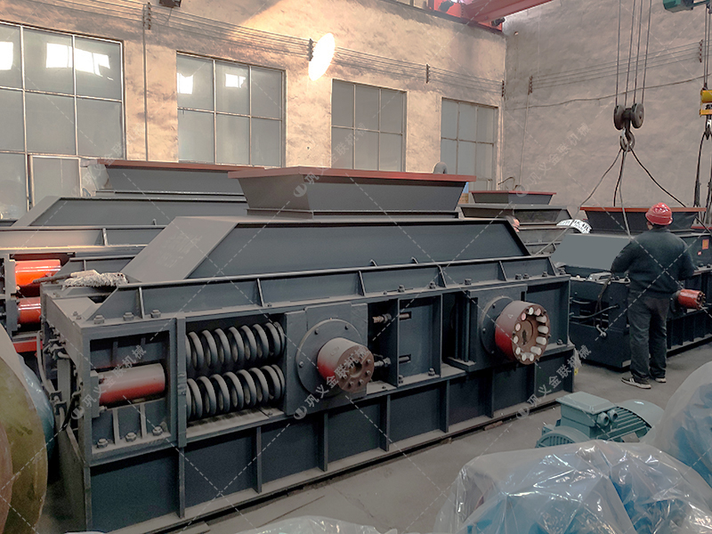 2PG1200X800連軸式對輥破碎機發貨圖片_發往四川綿陽_鵝卵石制砂