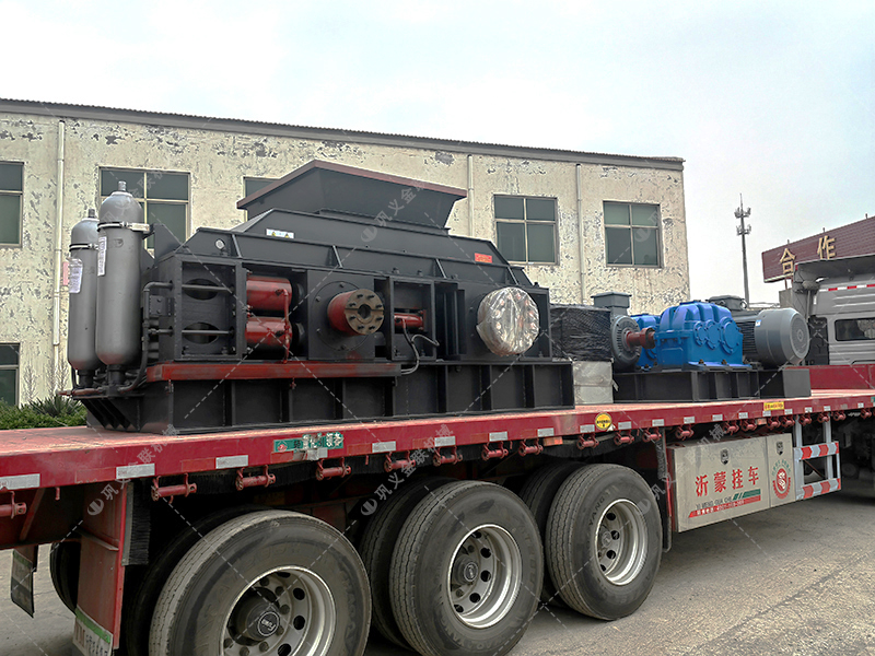 液壓對輥制砂機破碎一噸瓜米石，能出多少砂子？