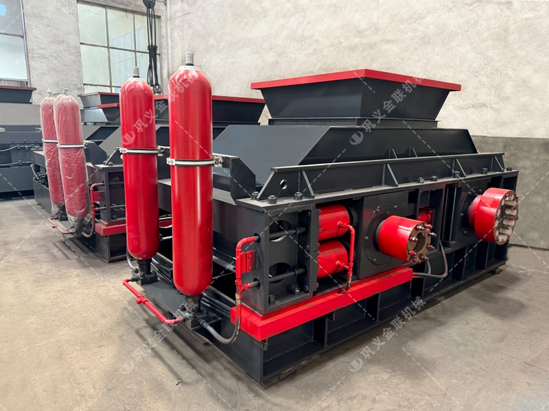 液壓對(duì)輥制砂機(jī)：產(chǎn)量提升的關(guān)鍵技術(shù)是什么？