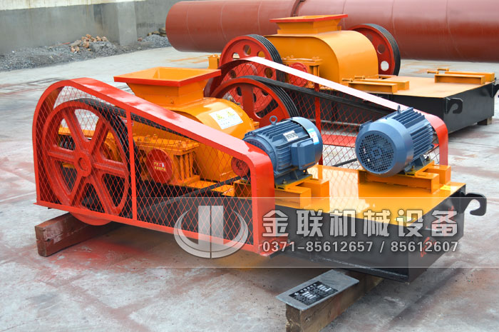 鵝卵石制砂機(jī)價(jià)格_小型鵝卵石制砂機(jī)多少錢(qián)一臺(tái)